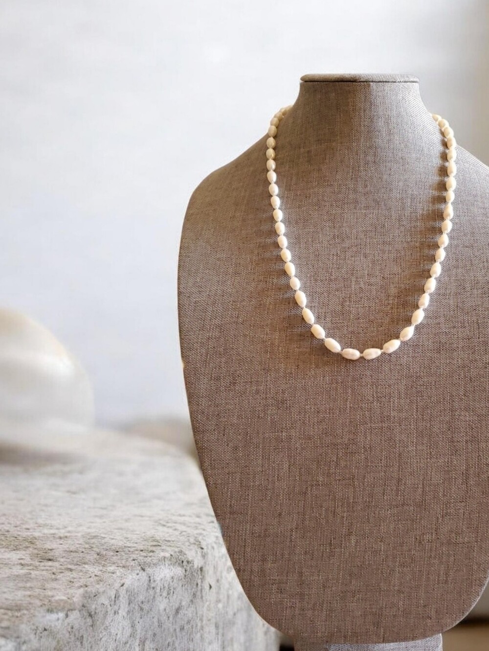 Vtg. Elegant Fresh Water Pearls Necklace